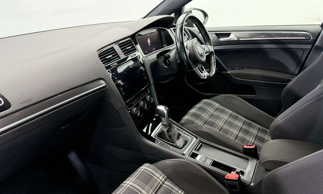 2017 VOLKSWAGEN GOLF 2017 VOLKSWAGEN GOLF