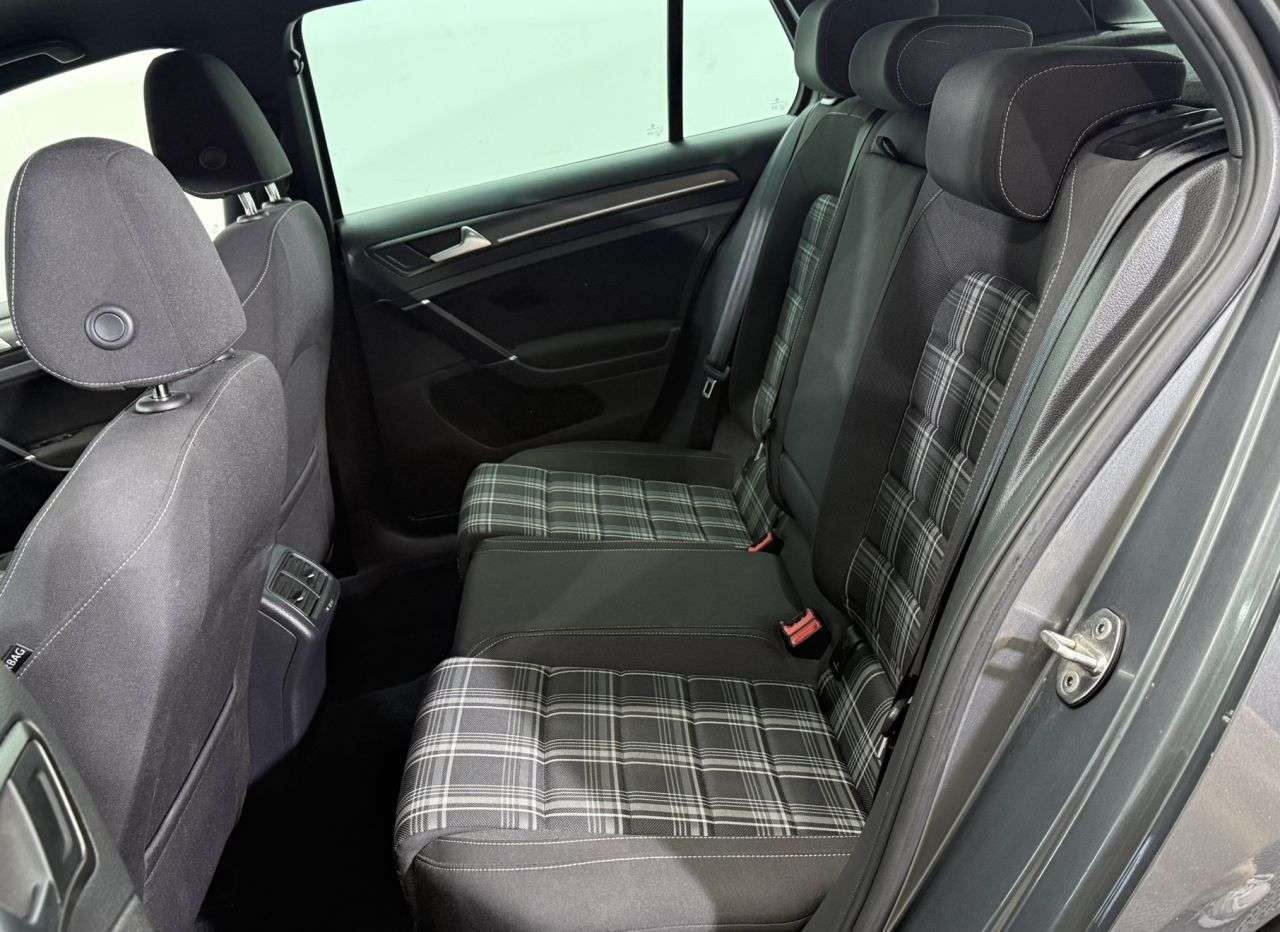 2017 VOLKSWAGEN GOLF 2017 VOLKSWAGEN GOLF