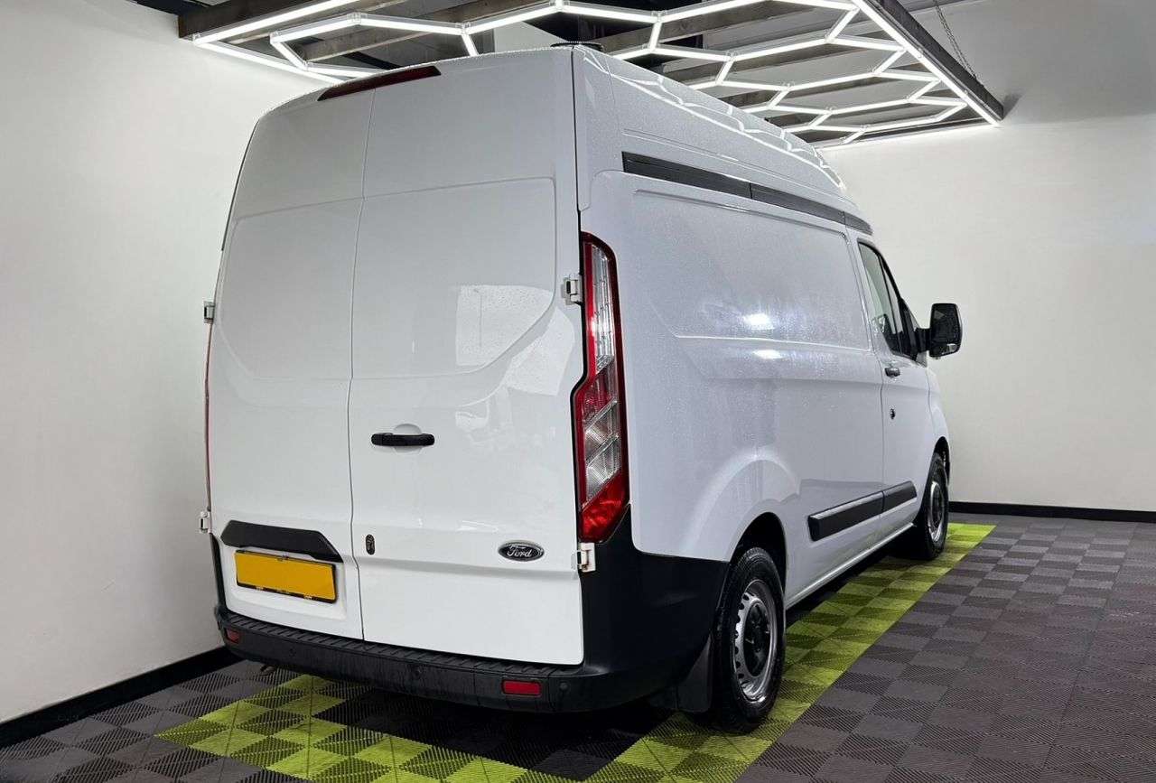 A 2020 FORD TRANSIT CUSTOM 2.0 300 EcoBlue Leader Panel Van 5dr Diesel Manual L1 H2 Euro 6 (s/s) (105 A 2020 FORD TRANSIT CUSTOM 2.0 300 EcoBlue Leader Panel Van 5dr Diesel Manual L1 H2 Euro 6 (s/s) (105