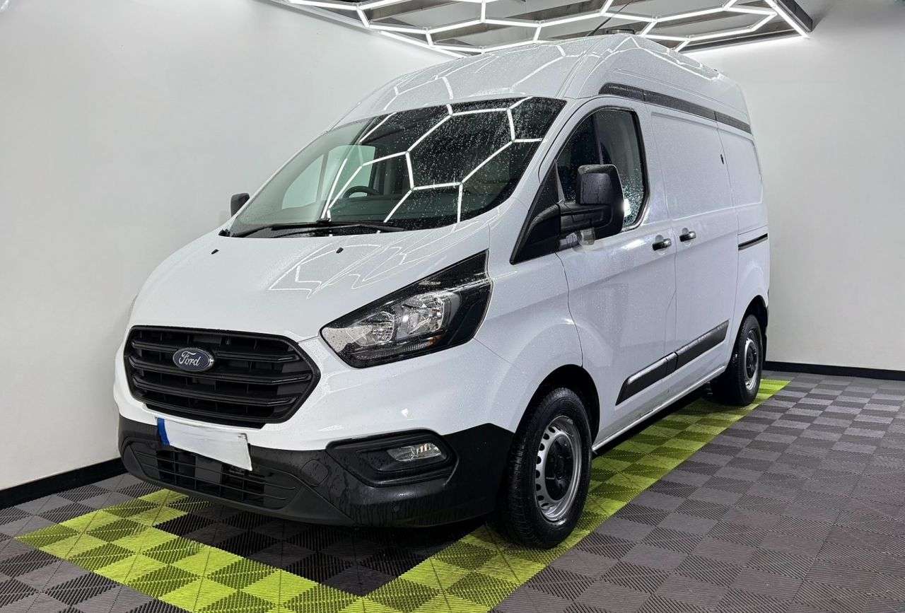 A 2020 FORD TRANSIT CUSTOM 2.0 300 EcoBlue Leader Panel Van 5dr Diesel Manual L1 H2 Euro 6 (s/s) (105 A 2020 FORD TRANSIT CUSTOM 2.0 300 EcoBlue Leader Panel Van 5dr Diesel Manual L1 H2 Euro 6 (s/s) (105