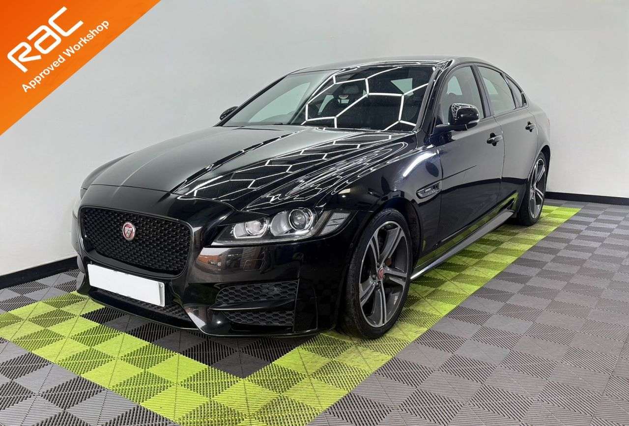 A 2016 JAGUAR XF 2.0d R-Sport Saloon 4dr Diesel Auto Euro 6 (s/s) (180 ps) A 2016 JAGUAR XF 2.0d R-Sport Saloon 4dr Diesel Auto Euro 6 (s/s) (180 ps)