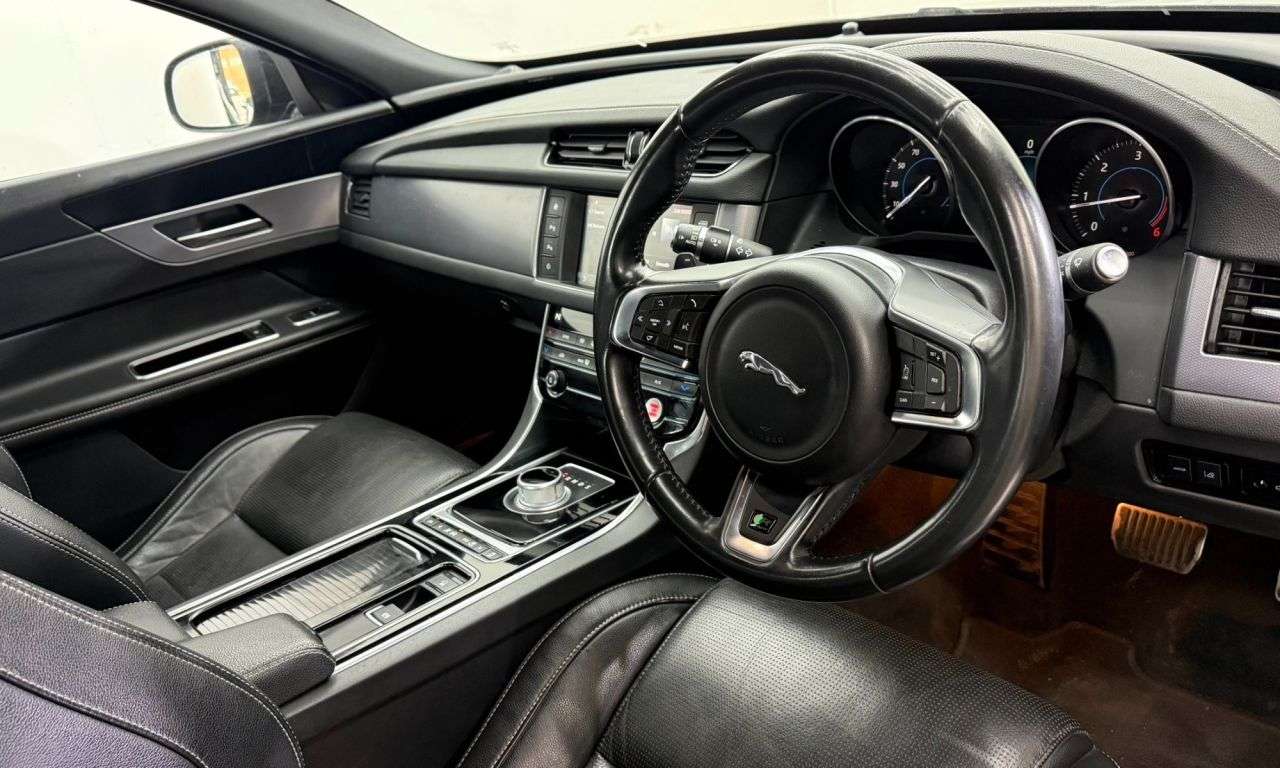 2016 JAGUAR XF 2016 JAGUAR XF