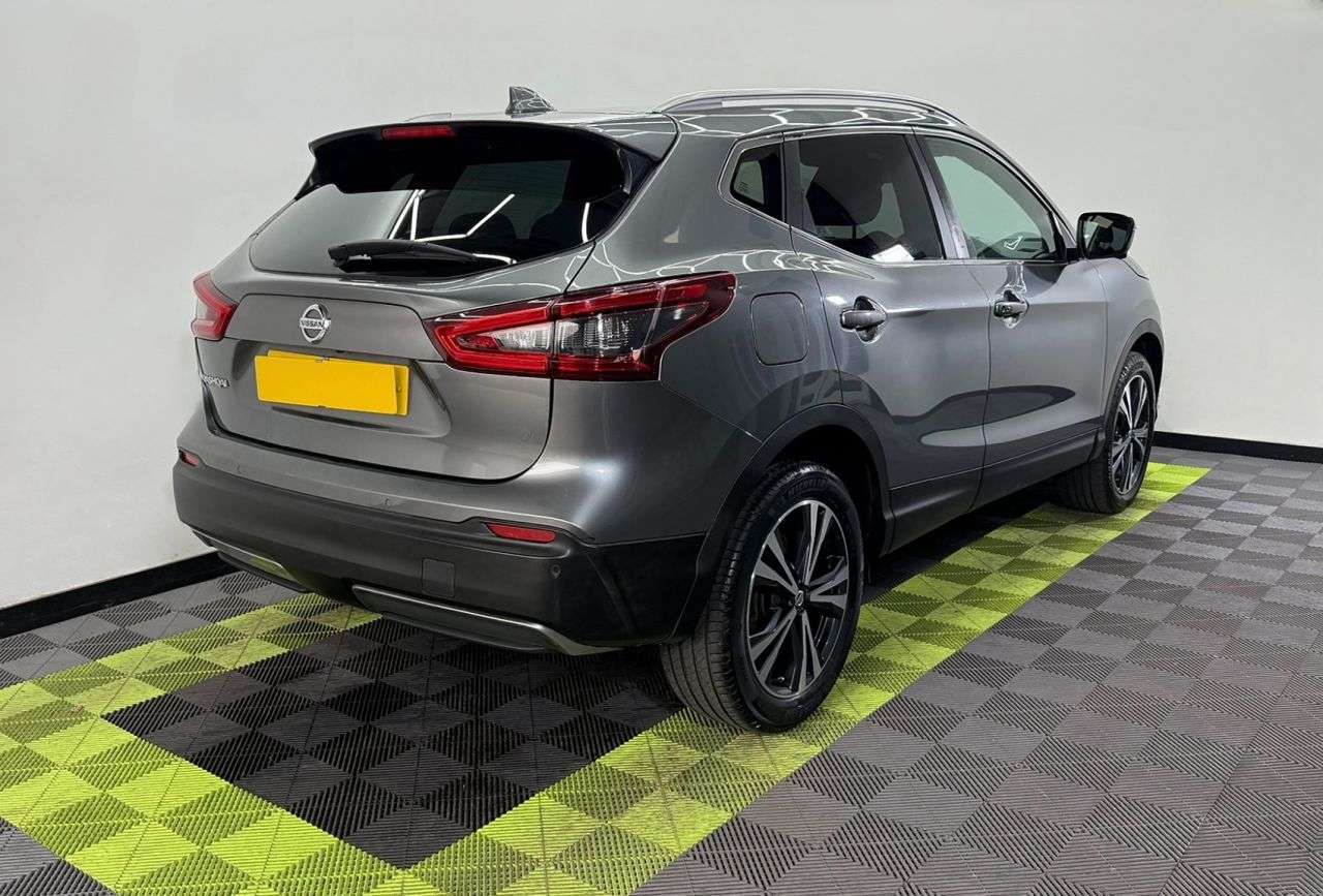 A 2017 NISSAN QASHQAI 1.5 dCi N-Connecta SUV 5dr Diesel Manual Euro 6 (s/s) (110 ps) A 2017 NISSAN QASHQAI 1.5 dCi N-Connecta SUV 5dr Diesel Manual Euro 6 (s/s) (110 ps)