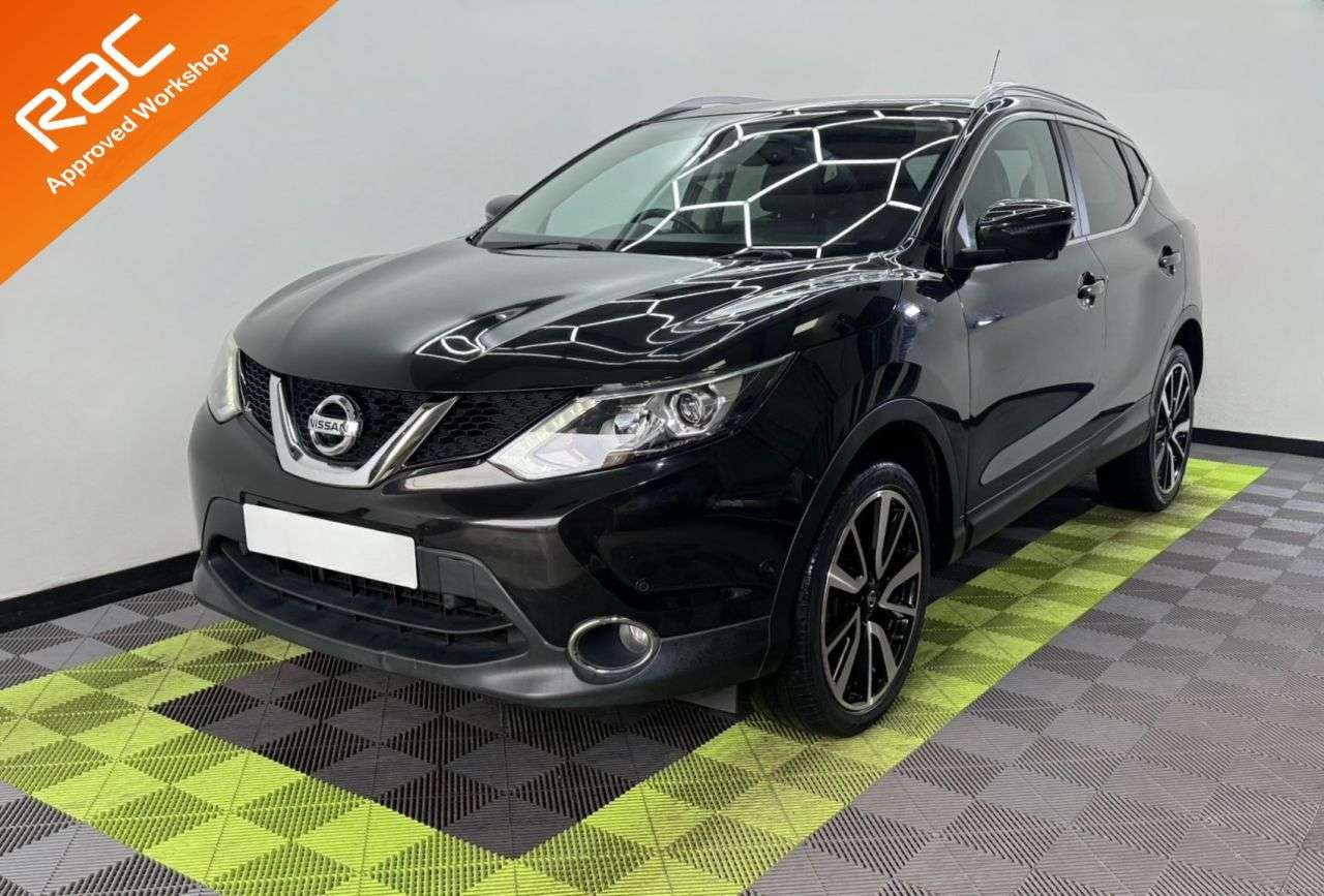 A 2015 NISSAN QASHQAI 1.6 dCi Tekna SUV 5dr Diesel Manual 2WD Euro 5 (s/s) (130 ps) A 2015 NISSAN QASHQAI 1.6 dCi Tekna SUV 5dr Diesel Manual 2WD Euro 5 (s/s) (130 ps)