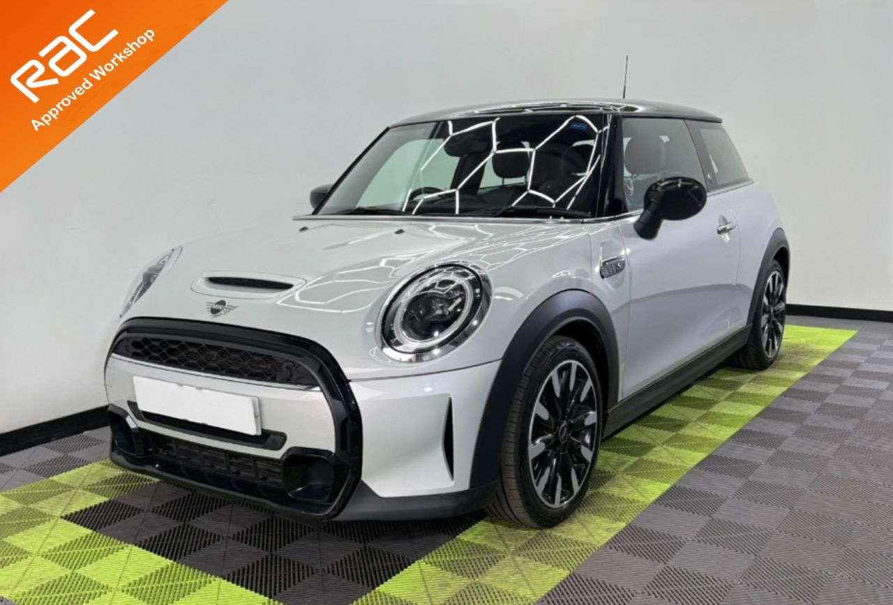 A 2022 MINI HATCH 2.0 Cooper S Exclusive Hatchback 3dr Petrol Steptronic Euro 6 (s/s) (178 ps A 2022 MINI HATCH 2.0 Cooper S Exclusive Hatchback 3dr Petrol Steptronic Euro 6 (s/s) (178 ps