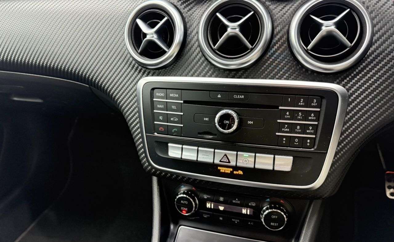 2017 MERCEDES-BENZ A-CLASS 2017 MERCEDES-BENZ A-CLASS