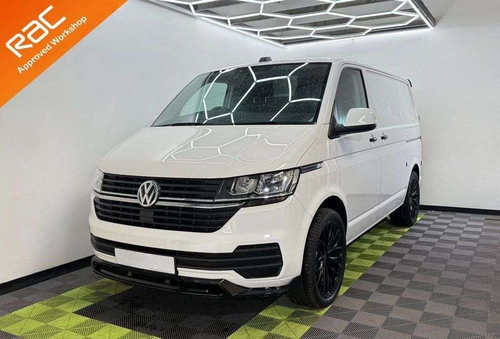 A 2017 VOLKSWAGEN TRANSPORTER 2.0 TDI T28 BlueMotion Tech Startline Panel Van 5dr Diesel Manual FWD SWB E A 2017 VOLKSWAGEN TRANSPORTER 2.0 TDI T28 BlueMotion Tech Startline Panel Van 5dr Diesel Manual FWD SWB E