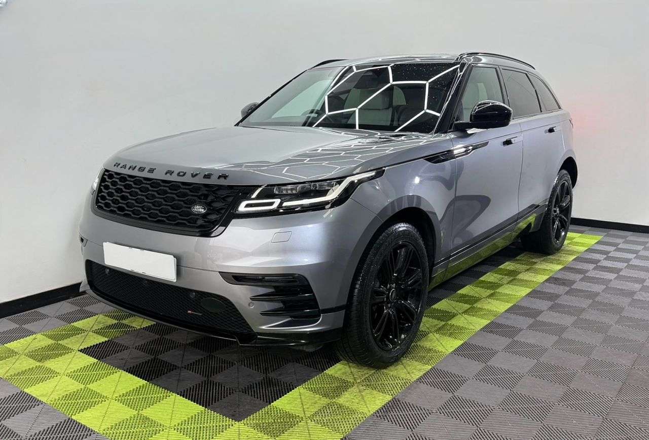 A 2022 LAND ROVER RANGE ROVER VELAR 2.0 D200 MHEV Edition SUV 5dr Diesel Auto 4WD Euro 6 (s/s) (204 ps) A 2022 LAND ROVER RANGE ROVER VELAR 2.0 D200 MHEV Edition SUV 5dr Diesel Auto 4WD Euro 6 (s/s) (204 ps)