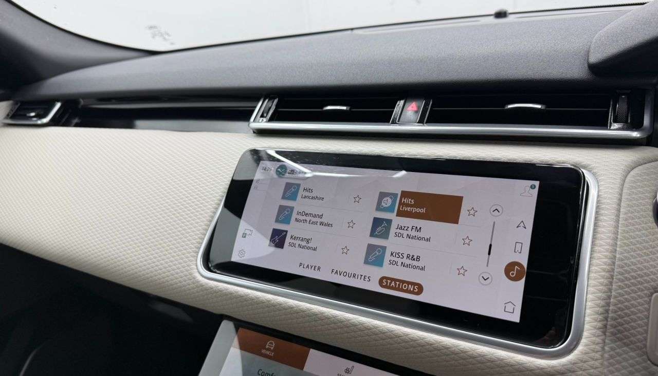 2022 LAND ROVER RANGE ROVER VELAR 2022 LAND ROVER RANGE ROVER VELAR