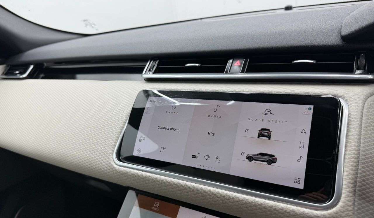 2022 LAND ROVER RANGE ROVER VELAR 2022 LAND ROVER RANGE ROVER VELAR