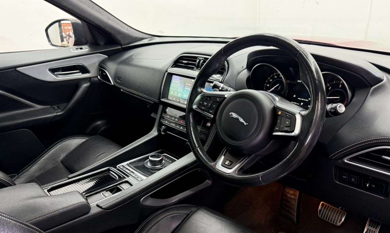 2019 JAGUAR F-PACE 2019 JAGUAR F-PACE