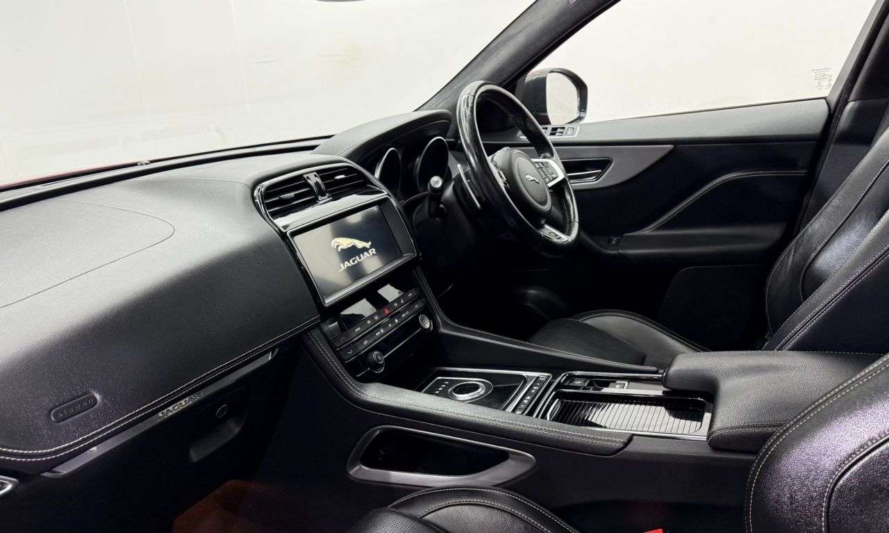 2019 JAGUAR F-PACE 2019 JAGUAR F-PACE