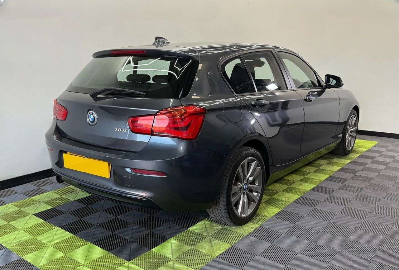 A 2016 BMW 1 SERIES 1.5 118i Sport Hatchback 5dr Petrol Manual Euro 6 (s/s) (136 ps) A 2016 BMW 1 SERIES 1.5 118i Sport Hatchback 5dr Petrol Manual Euro 6 (s/s) (136 ps)