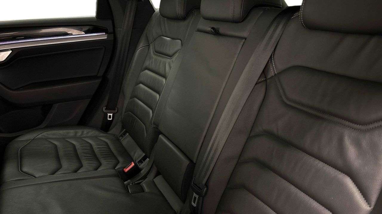 2021 VOLKSWAGEN TOUAREG 2021 VOLKSWAGEN TOUAREG