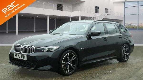 A 2022 BMW 3 SERIES 2.0 330e 12kWh M Sport Touring 5dr Petrol Plug-in Hybrid Auto Euro 6 (s/s) A 2022 BMW 3 SERIES 2.0 330e 12kWh M Sport Touring 5dr Petrol Plug-in Hybrid Auto Euro 6 (s/s)