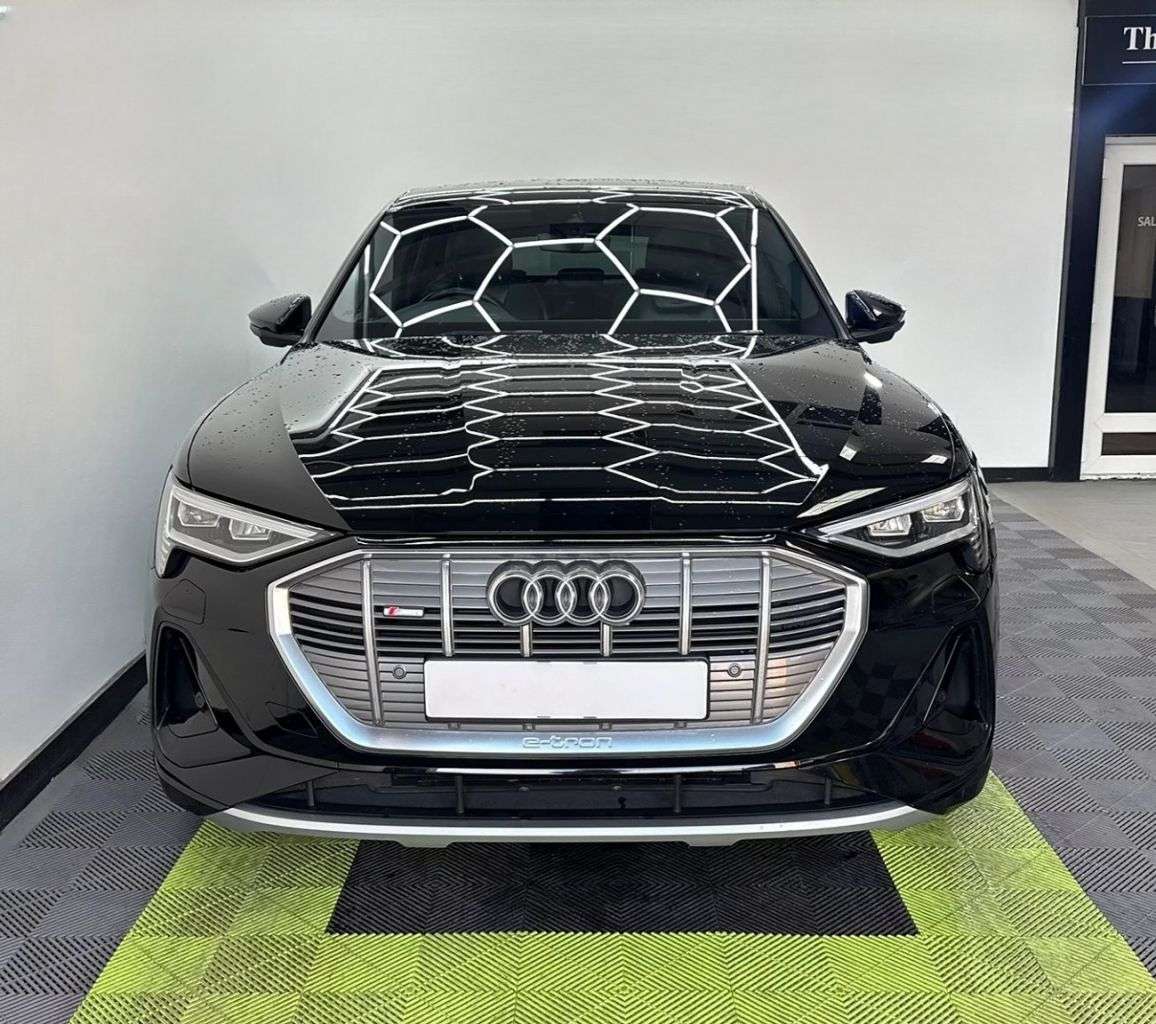 2022 AUDI E-TRON 2022 AUDI E-TRON