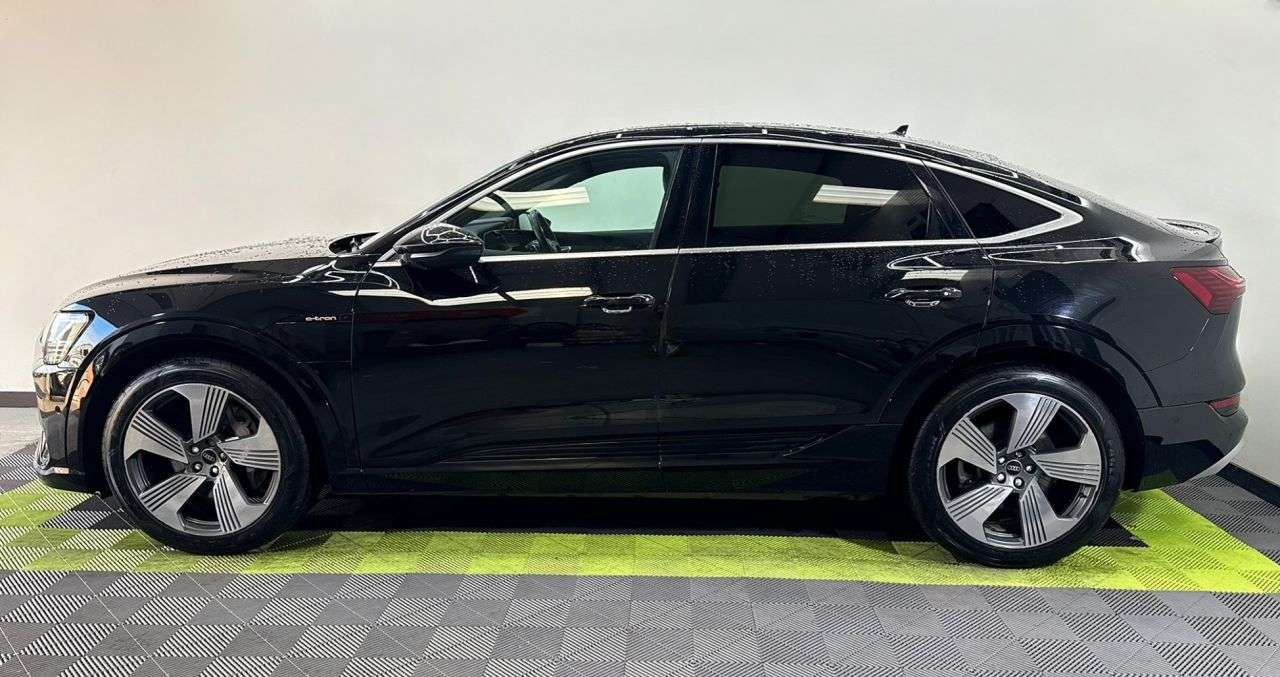 2022 AUDI E-TRON 2022 AUDI E-TRON