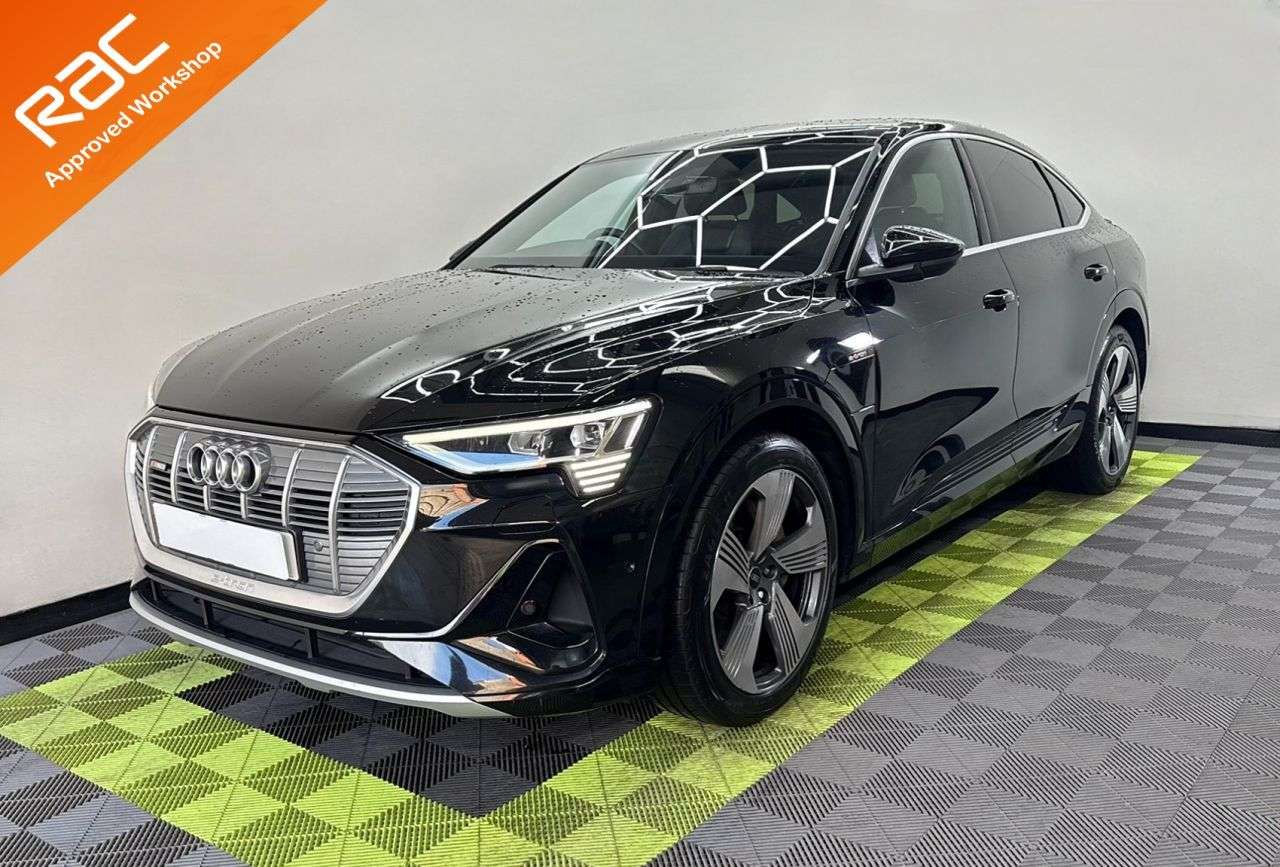 A 2022 AUDI E-TRON 55 S line Sportback 5dr Electric Auto quattro 95kWh (11kW Charger) (408 ps) A 2022 AUDI E-TRON 55 S line Sportback 5dr Electric Auto quattro 95kWh (11kW Charger) (408 ps)