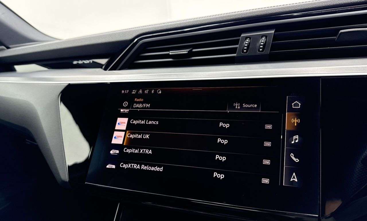 2022 AUDI E-TRON 2022 AUDI E-TRON