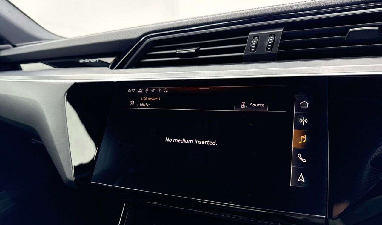 2022 AUDI E-TRON 2022 AUDI E-TRON