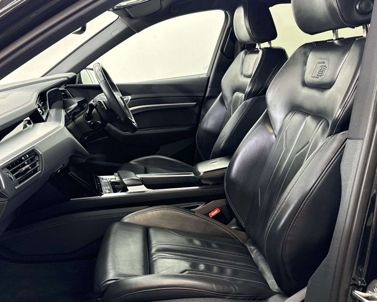 2022 AUDI E-TRON 2022 AUDI E-TRON