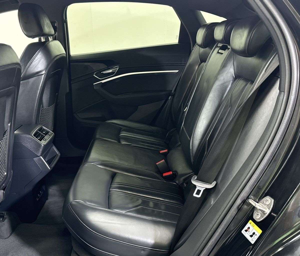 2022 AUDI E-TRON 2022 AUDI E-TRON