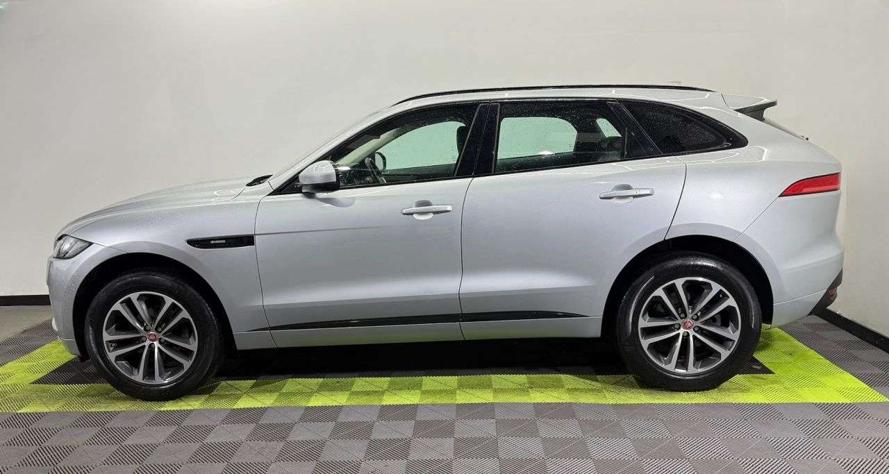 2017 JAGUAR F-PACE 2017 JAGUAR F-PACE