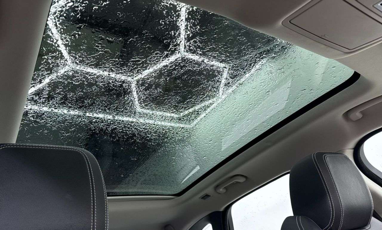 2017 JAGUAR F-PACE 2017 JAGUAR F-PACE