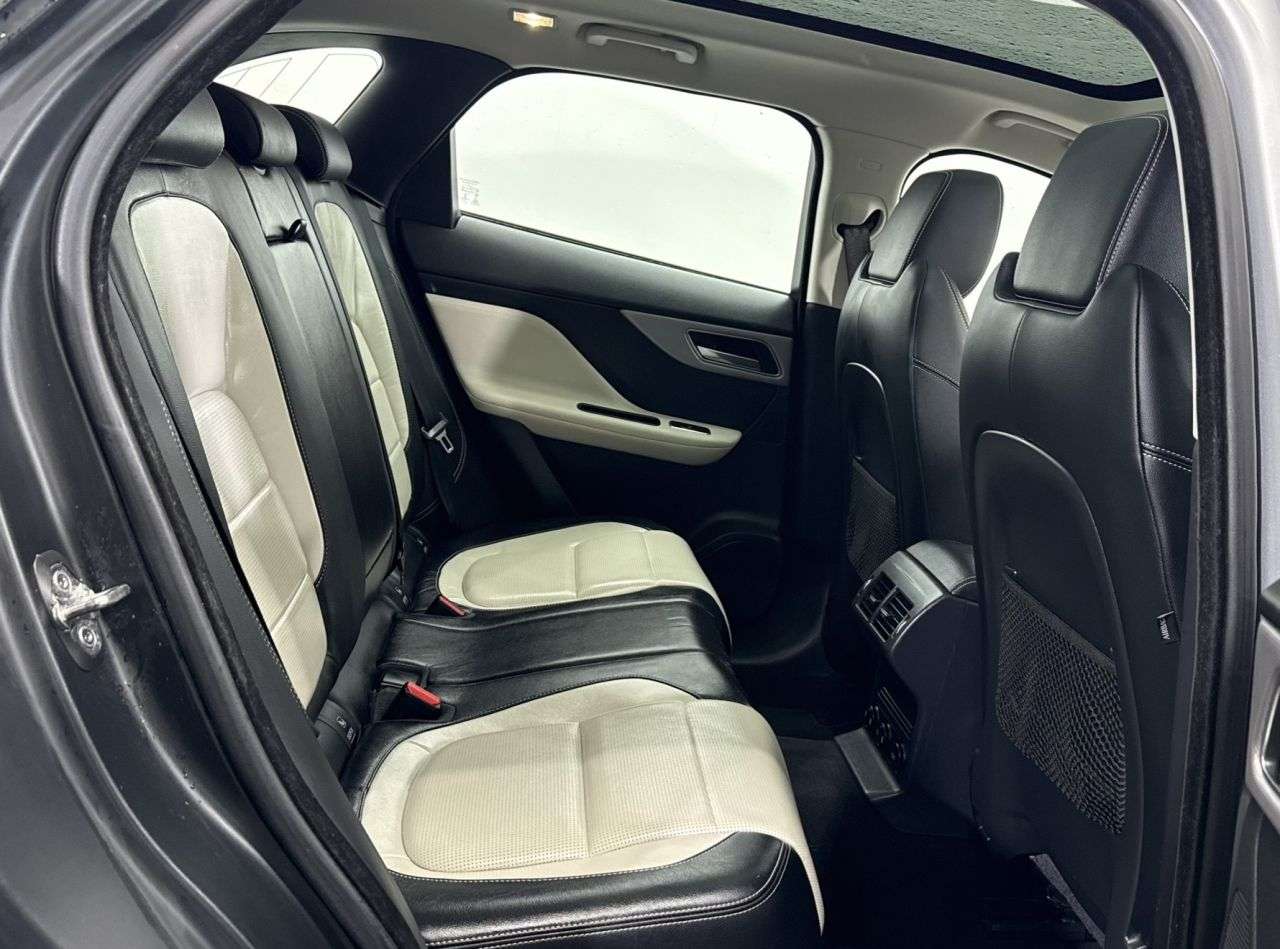 2017 JAGUAR F-PACE 2017 JAGUAR F-PACE