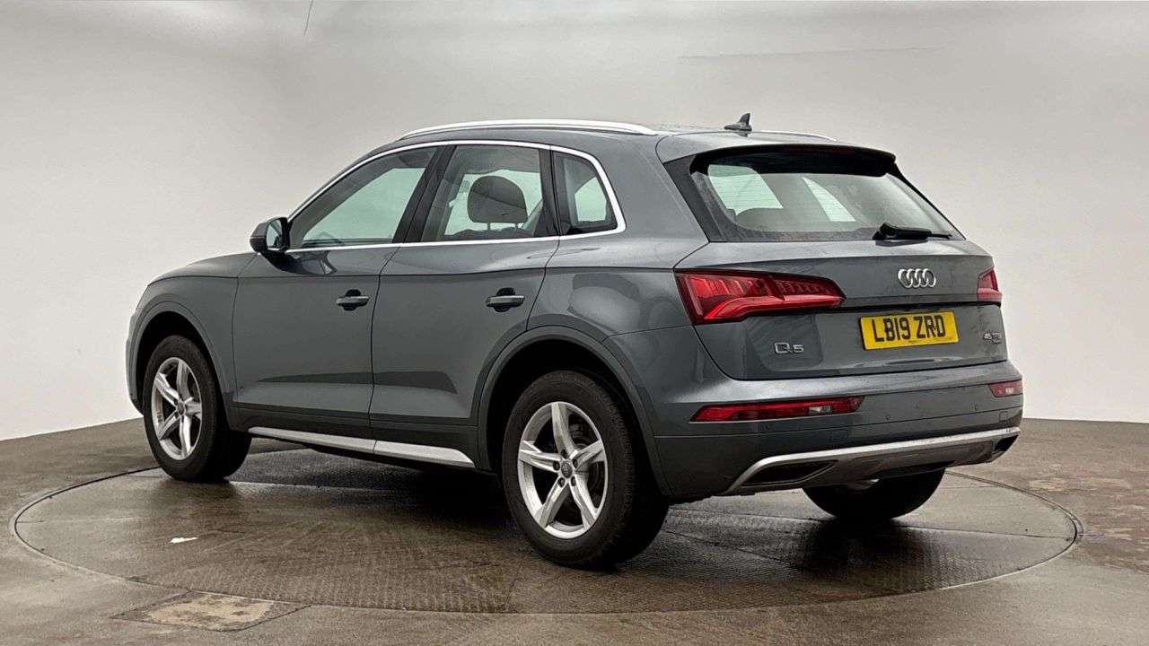A 2019 AUDI Q5 2.0 TFSI 45 Sport SUV 5dr Petrol S Tronic quattro Euro 6 (s/s) (245 ps) A 2019 AUDI Q5 2.0 TFSI 45 Sport SUV 5dr Petrol S Tronic quattro Euro 6 (s/s) (245 ps)