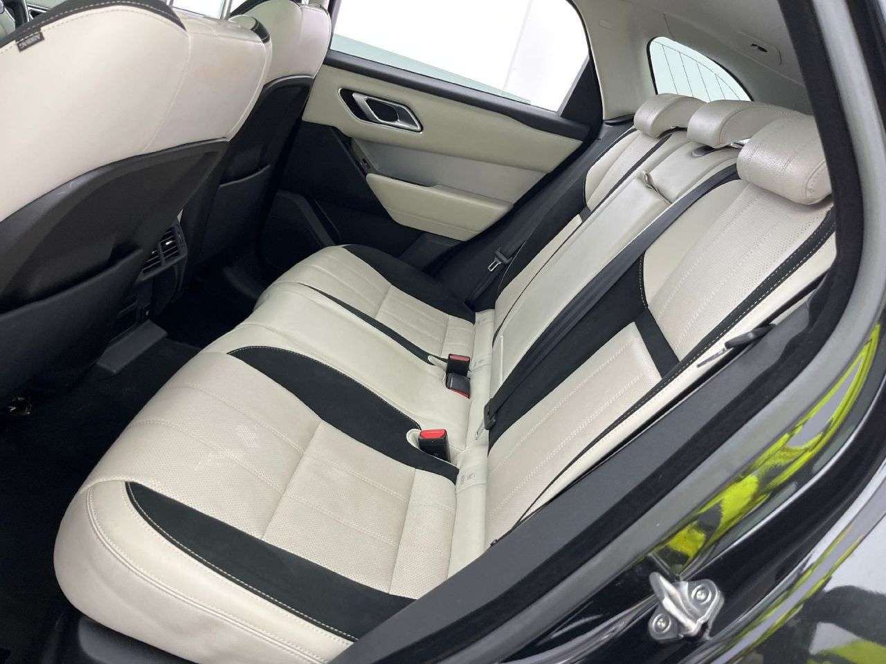 2020 LAND ROVER RANGE ROVER VELAR 2020 LAND ROVER RANGE ROVER VELAR