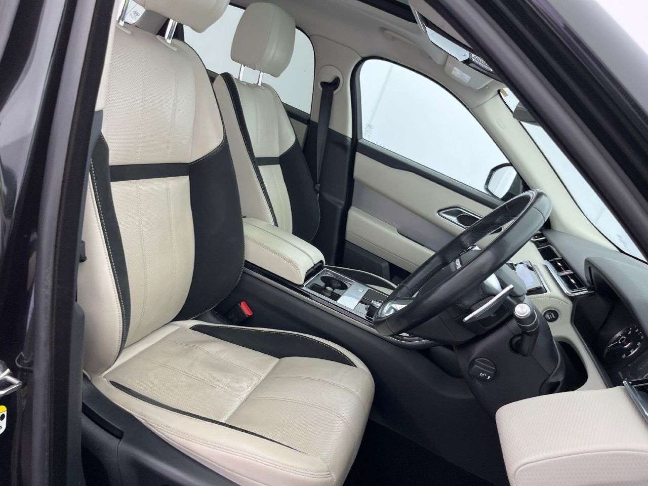 2020 LAND ROVER RANGE ROVER VELAR 2020 LAND ROVER RANGE ROVER VELAR