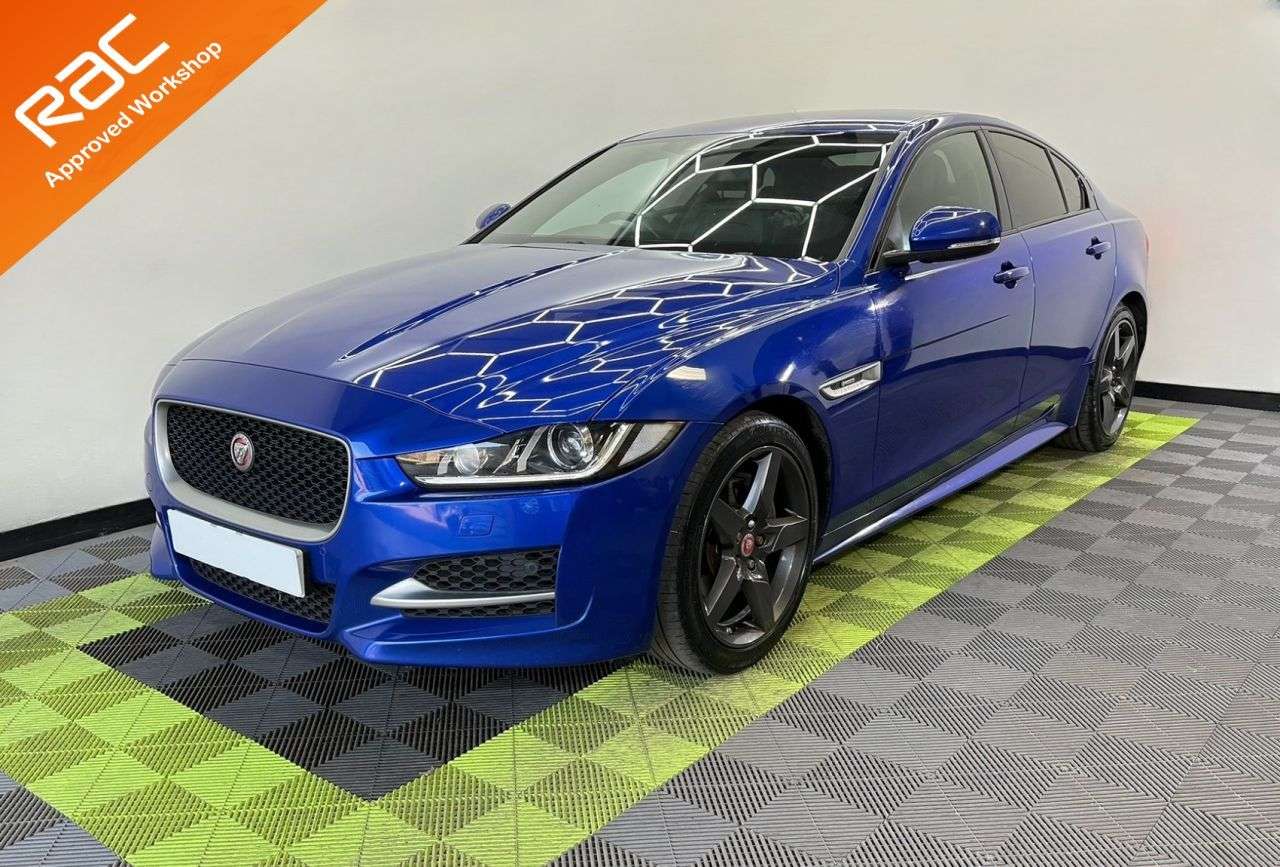 A 2017 JAGUAR XE 2.0d R-Sport Saloon 4dr Diesel Auto Euro 6 (s/s) (180 ps) A 2017 JAGUAR XE 2.0d R-Sport Saloon 4dr Diesel Auto Euro 6 (s/s) (180 ps)
