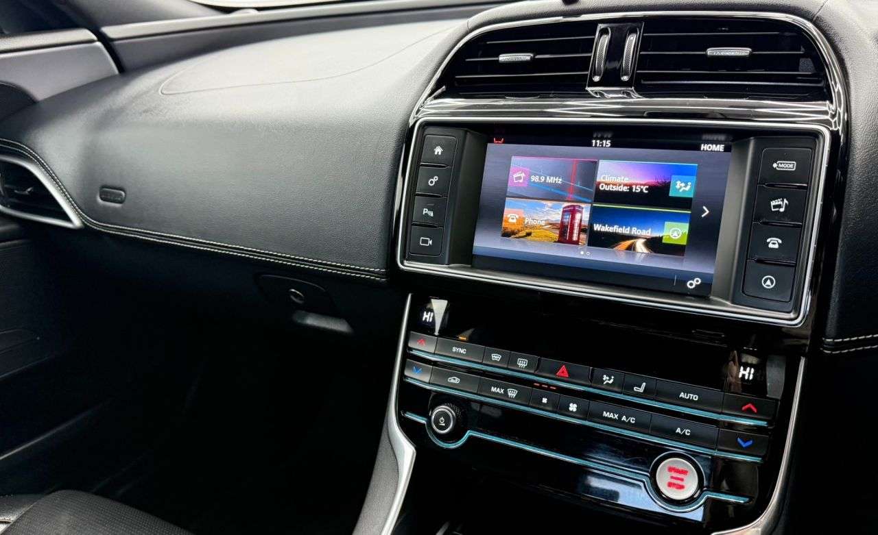 2017 JAGUAR XE 2017 JAGUAR XE