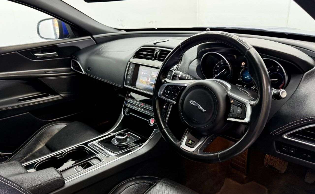 2017 JAGUAR XE 2017 JAGUAR XE