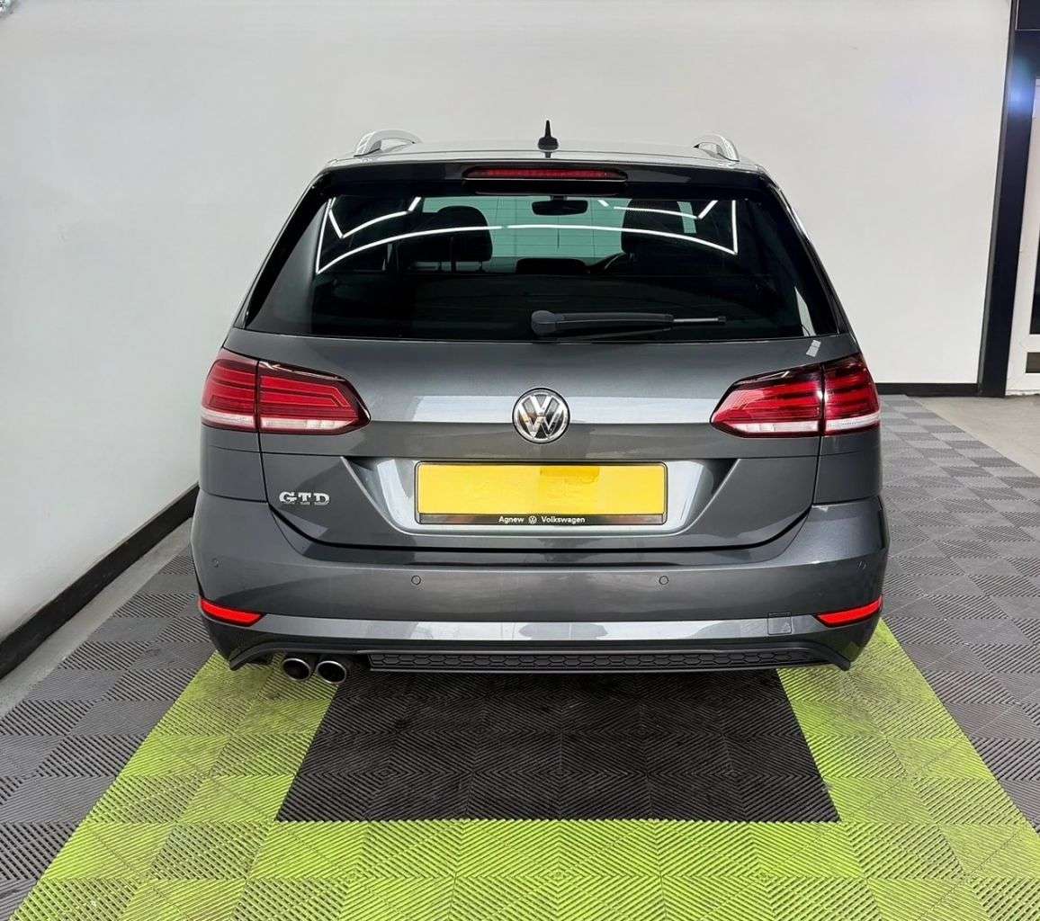 2018 VOLKSWAGEN GOLF 2018 VOLKSWAGEN GOLF