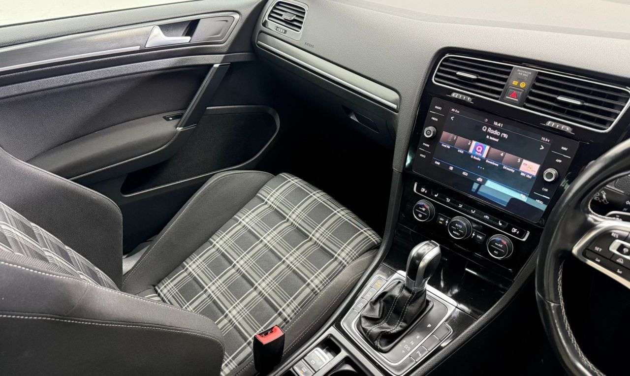 2018 VOLKSWAGEN GOLF 2018 VOLKSWAGEN GOLF