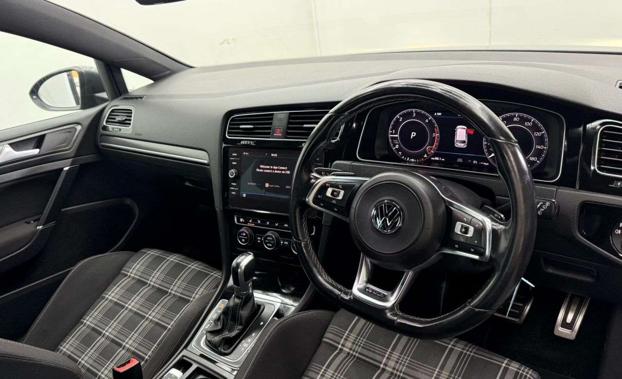 2018 VOLKSWAGEN GOLF 2018 VOLKSWAGEN GOLF