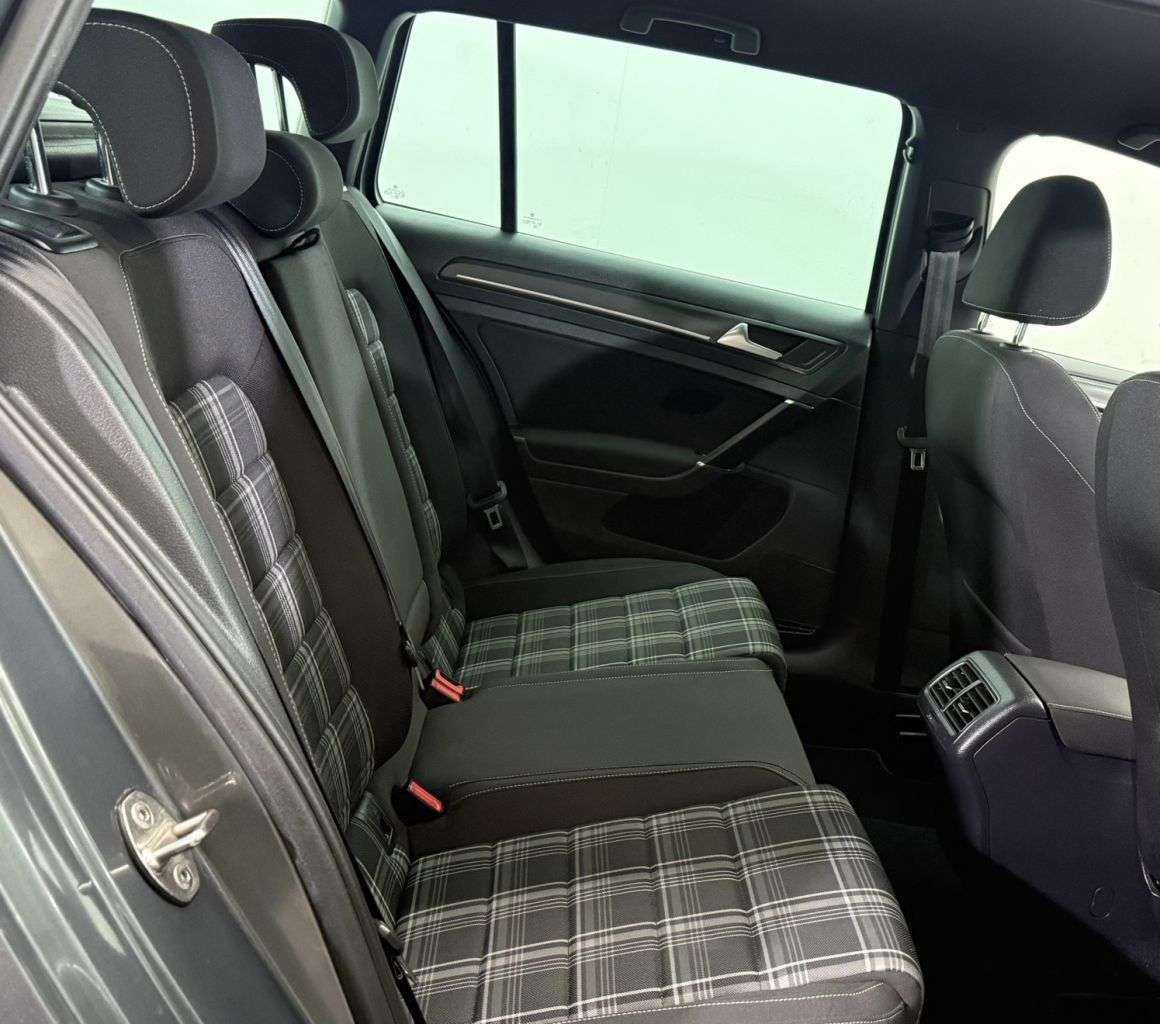 2018 VOLKSWAGEN GOLF 2018 VOLKSWAGEN GOLF