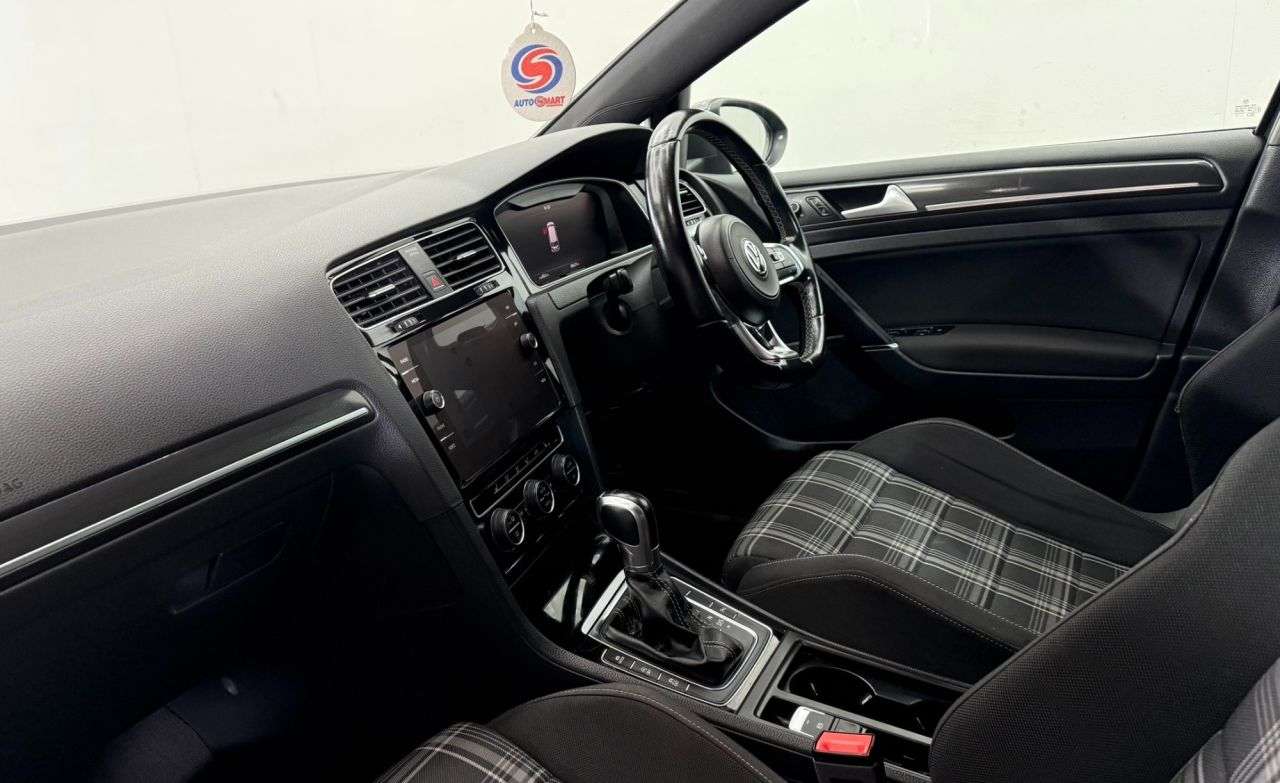 2018 VOLKSWAGEN GOLF 2018 VOLKSWAGEN GOLF