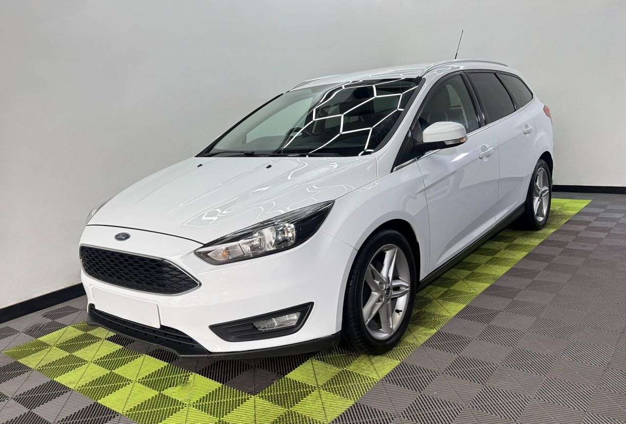 A 2015 FORD FOCUS 1.6 TDCi Zetec Estate 5dr Diesel Manual Euro 5 (s/s) (115 ps) A 2015 FORD FOCUS 1.6 TDCi Zetec Estate 5dr Diesel Manual Euro 5 (s/s) (115 ps)