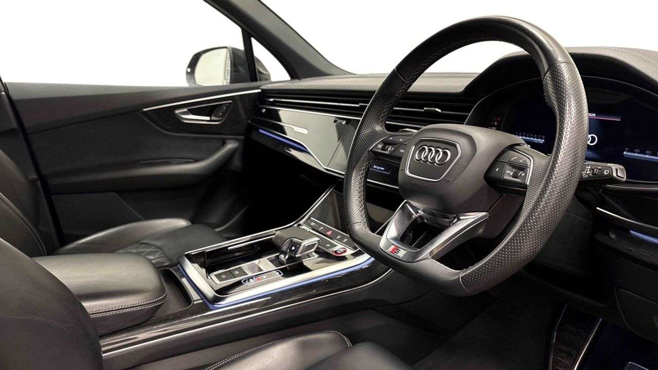 2023 AUDI SQ7 2023 AUDI SQ7