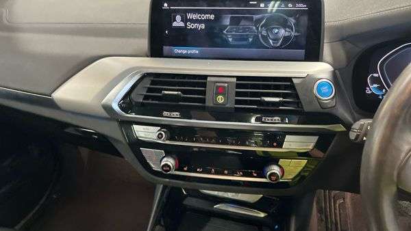 2021 BMW IX3 2021 BMW IX3