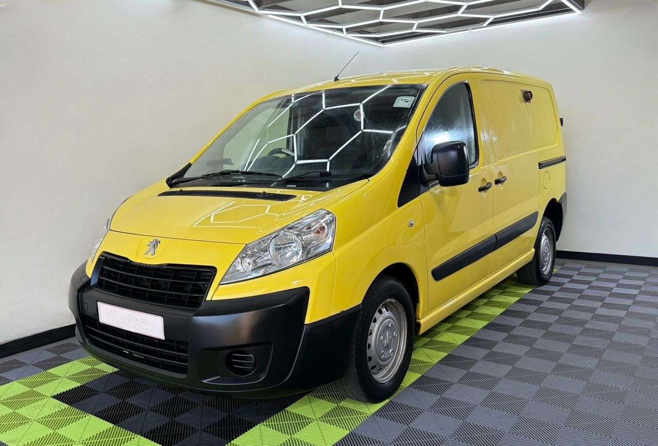 A 2015 PEUGEOT EXPERT 2.0 HDi Professional Panel Van 4dr Diesel Manual L1 H1 (168 g/km, 128 bhp) A 2015 PEUGEOT EXPERT 2.0 HDi Professional Panel Van 4dr Diesel Manual L1 H1 (168 g/km, 128 bhp)
