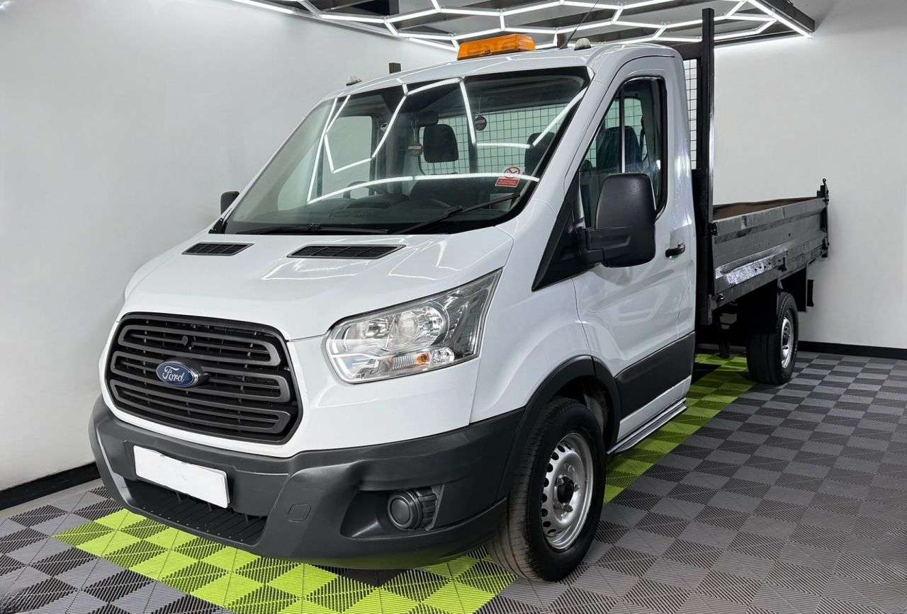 A 2016 FORD TRANSIT 2.2 TDCi 350 Chassis Cab 2dr Diesel Manual RWD L2 H1 Euro 5 (DRW) (125 ps) A 2016 FORD TRANSIT 2.2 TDCi 350 Chassis Cab 2dr Diesel Manual RWD L2 H1 Euro 5 (DRW) (125 ps)