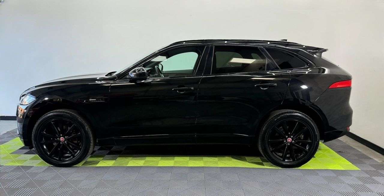 2018 JAGUAR F-PACE 2018 JAGUAR F-PACE