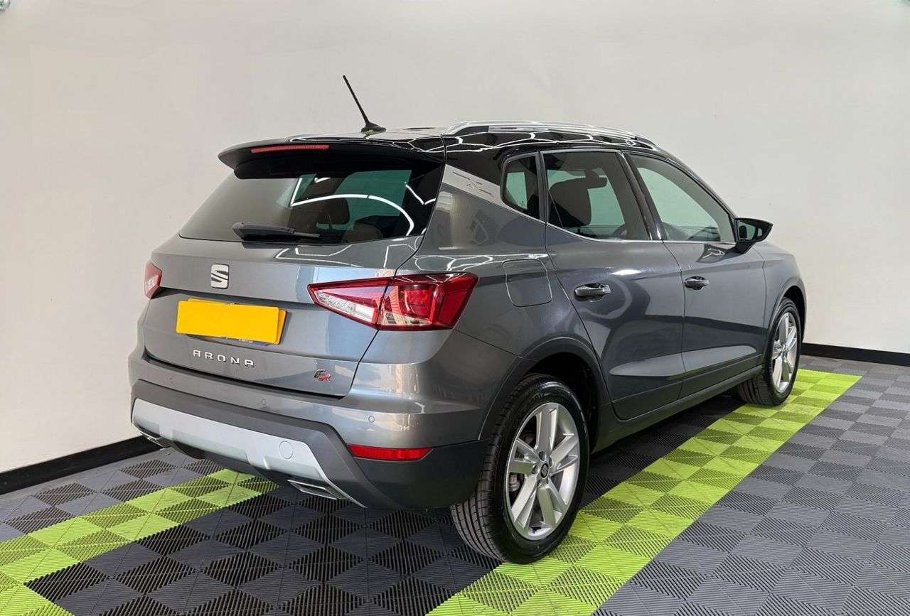 A 2018 SEAT ARONA 1.5 TSI EVO FR SUV 5dr Petrol Manual Euro 6 (s/s) (150 ps) A 2018 SEAT ARONA 1.5 TSI EVO FR SUV 5dr Petrol Manual Euro 6 (s/s) (150 ps)