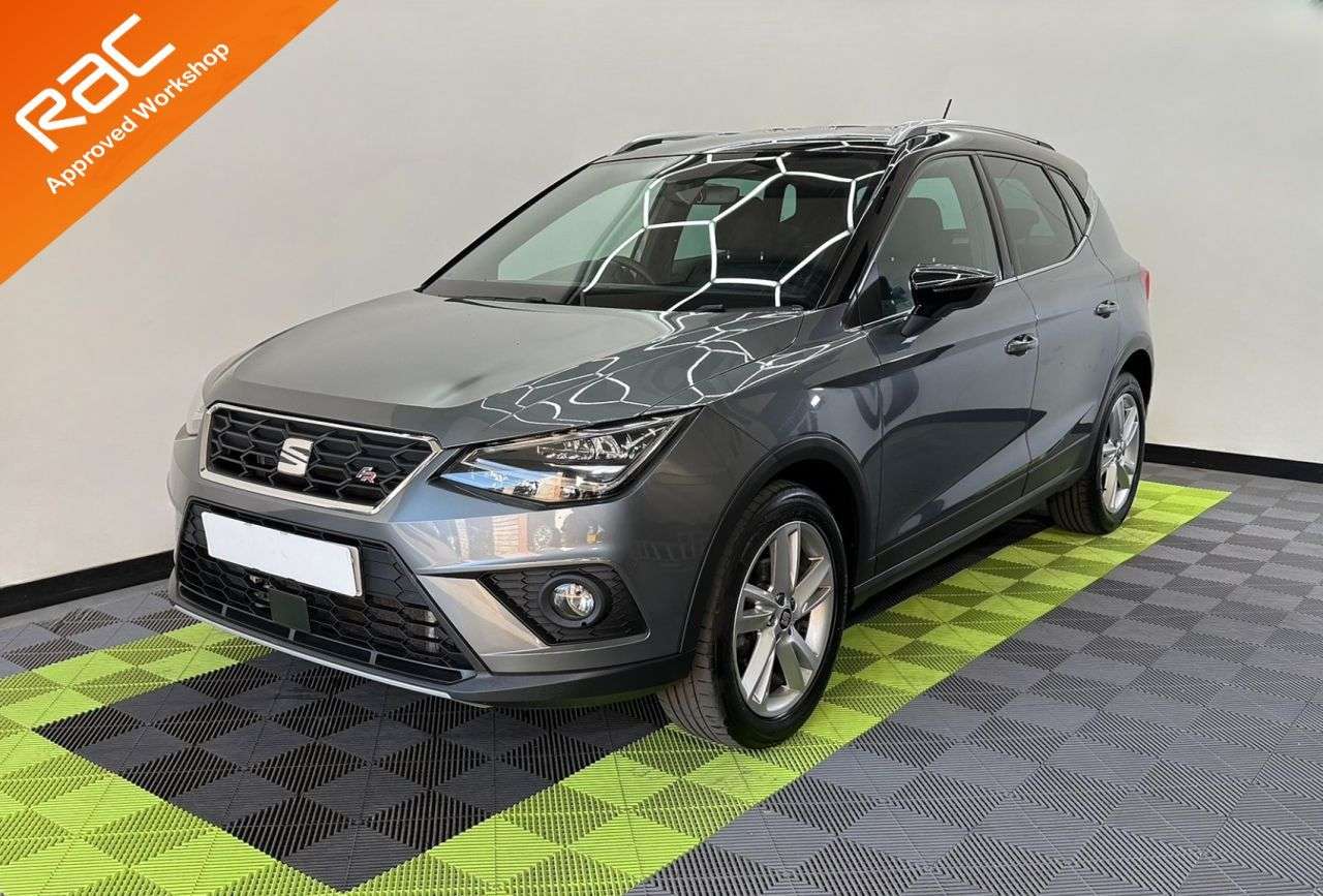 A 2018 SEAT ARONA 1.5 TSI EVO FR SUV 5dr Petrol Manual Euro 6 (s/s) (150 ps) A 2018 SEAT ARONA 1.5 TSI EVO FR SUV 5dr Petrol Manual Euro 6 (s/s) (150 ps)