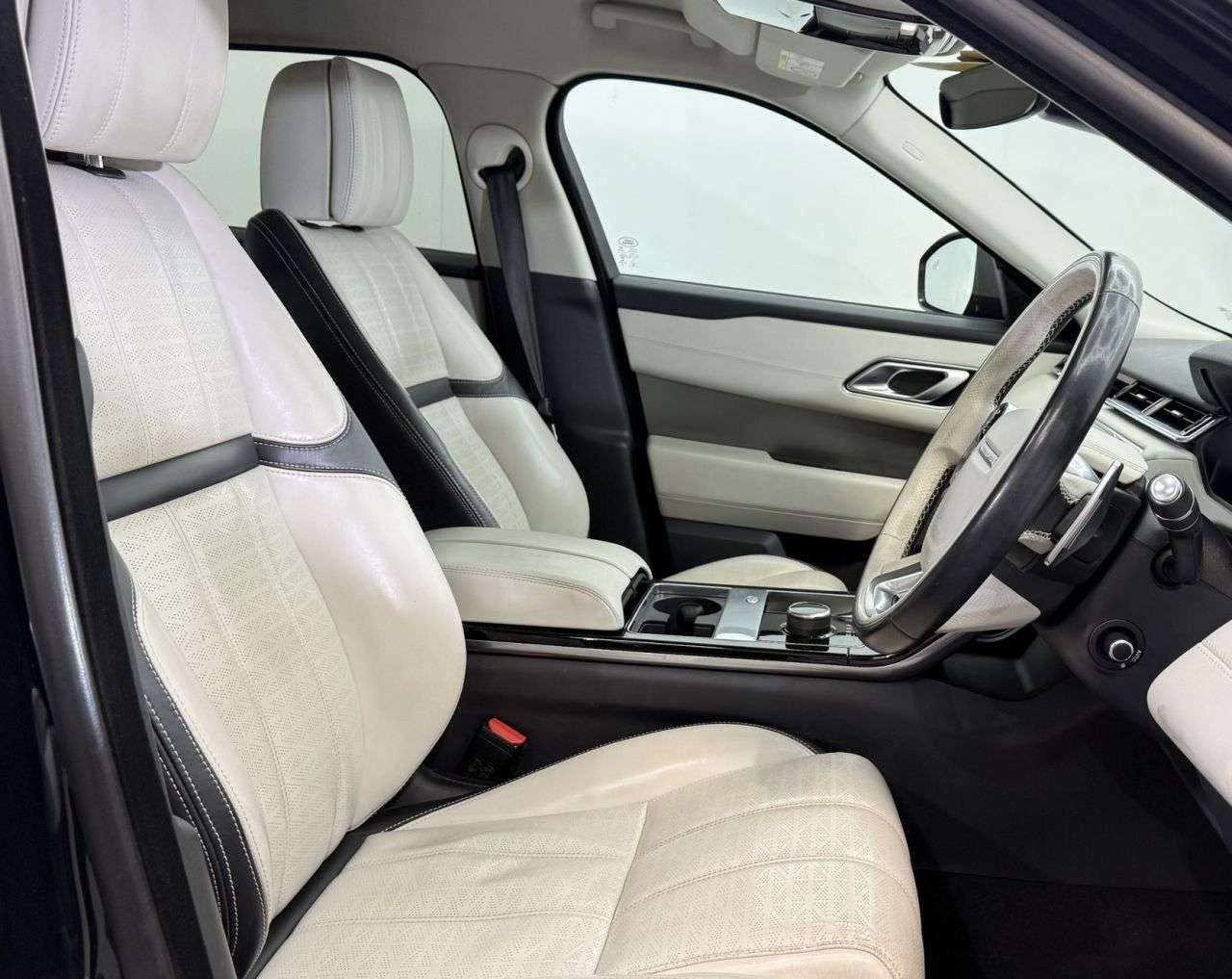 2019 LAND ROVER RANGE ROVER VELAR 2019 LAND ROVER RANGE ROVER VELAR