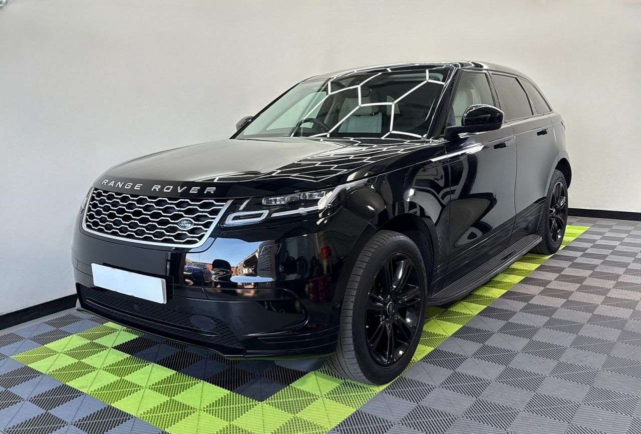 A 2019 LAND ROVER RANGE ROVER VELAR 2.0 D180 HSE SUV 5dr Diesel Auto 4WD Euro 6 (s/s) (180 ps) A 2019 LAND ROVER RANGE ROVER VELAR 2.0 D180 HSE SUV 5dr Diesel Auto 4WD Euro 6 (s/s) (180 ps)